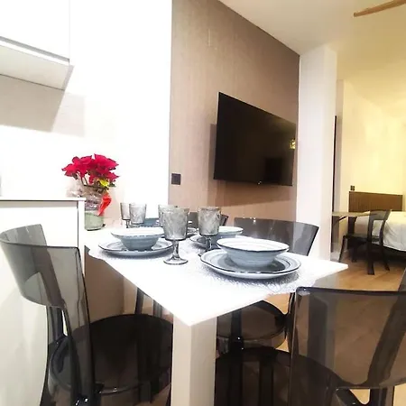 Oasis Suites Fernando IV Sevilla Buitenkant foto